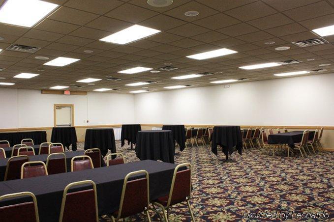 Hotel Ramada By Wyndham Bismarck Facilidades foto