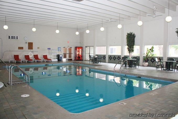 Hotel Ramada By Wyndham Bismarck Facilidades foto